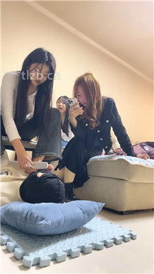 【精神小妹】4S-学生主-运动鞋原味袜气味控制【双视角版】_HD绳艺资源