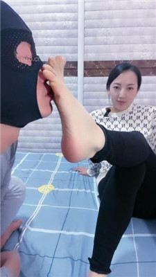 图片[17]_【九蛇大大】裸足恋足舔/虐乳吃口水/骑狗背_HD绳艺资源