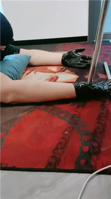 图片[7]_【芷镜小主】高跟全体重踩狗手臂_HD绳艺资源