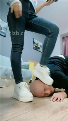 图片[5]_【魅儿】小白鞋棉袜踩光头/吃棉袜舔鞋底/磕头求圣水_HD绳艺资源