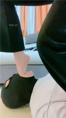 图片[10]_【高傲】高跟裸足恋足深喉/喝圣水_HD绳艺资源