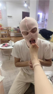 图片[18]_【狗哥】桌底视角-皮鞋白袜气味控制_HD绳艺资源