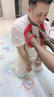 图片[3]_【狠欣人】捂嘴窒息/高跟踩乳/狗链拴狗_HD绳艺资源
