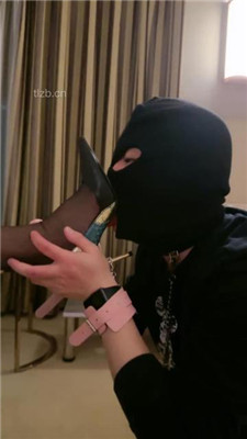 图片[17]_【九九绳艺导师】高跟黑丝狗链遛狗/坐脸窒息/高跟踩/骑马转胯_HD绳艺资源