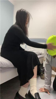 图片[3]_【六月】绿帽贱奴跪舔皮鞋白袜-踩踏_HD绳艺资源