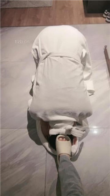 图片[4]_【梵一】拖鞋裸足踩踏碾压_HD绳艺资源