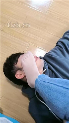 图片[17]_【梓S】臭脚踩脸/脏鞋底狂舔_HD绳艺资源