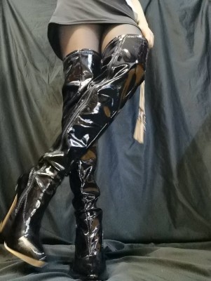 图片[7]_【赵可爱绳艺导师】长靴挥舞皮带，脱鞋子惦着脚_HD绳艺资源