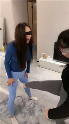 图片[15]_【橙宝】3母畜群虐-奴下奴/白袜踩踏/掐脖/转胯_HD绳艺资源