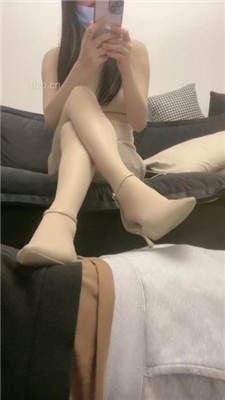 图片[4]_【漫漫】高跟肉丝踩地毯狗_HD绳艺资源