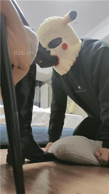 【奶糖】跪舔高跟黑丝/坐脸窒息_HD绳艺资源