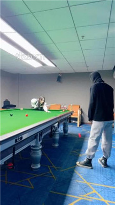 【思诺】台球厅调废狗-耳光碾踩/最后沦为专用坐垫_HD绳艺资源