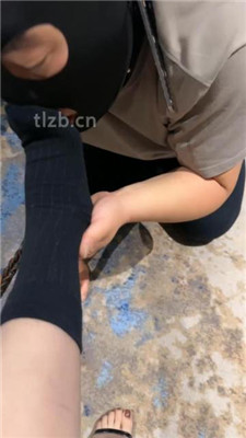 图片[4]_【你的美女祖宗】赏赐圣水/跪舔黑棉袜-黑丝高跟美腿/闻鞋窝_HD绳艺资源