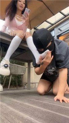 图片[18]_【香芋朱朱】双S户外首调-桌下跪舔/踩背坐头/踢裆【双视角版】_HD绳艺资源