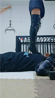 图片[4]_【睸娘】臭脚捂脸窒息-长靴诱惑_HD绳艺资源