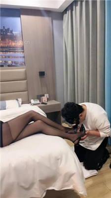 【爱丽丝】黑丝高跟美腿诱惑调_HD绳艺资源