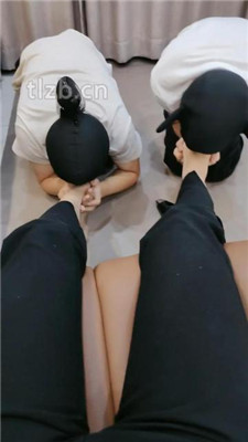 图片[6]_【嘉妮】双奴脚下崇拜/喝圣水/伺候沐足_HD绳艺资源