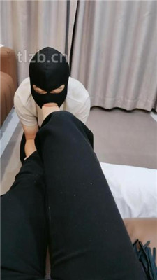 图片[11]_【嘉妮】双奴脚下崇拜/喝圣水/伺候沐足_HD绳艺资源