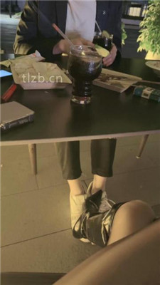 【禾未】户外-踩狗腿/吃口水浓痰/虐乳/吃内裤_HD绳艺资源