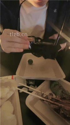 图片[10]_【禾未】户外-踩狗腿/吃口水浓痰/虐乳/吃内裤_HD绳艺资源