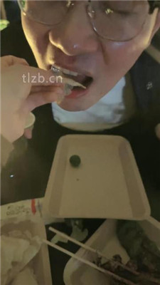 图片[11]_【禾未】户外-踩狗腿/吃口水浓痰/虐乳/吃内裤_HD绳艺资源