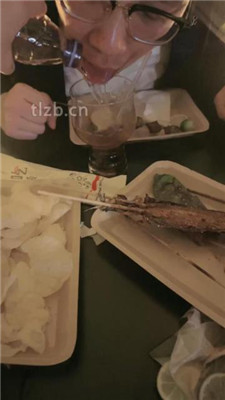 图片[12]_【禾未】户外-踩狗腿/吃口水浓痰/虐乳/吃内裤_HD绳艺资源