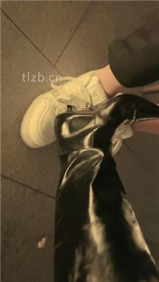 图片[13]_【禾未】户外-踩狗腿/吃口水浓痰/虐乳/吃内裤_HD绳艺资源