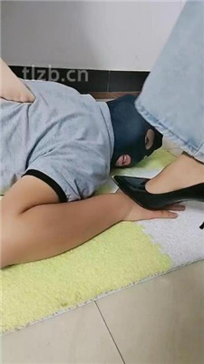 图片[14]_【广东迪迪】双S-跪舔美足-踩踏【双视角版】_HD绳艺资源