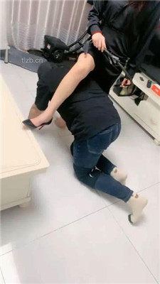 图片[13]_【蜜糖情侣】骑马情况/训练/跪舔高跟裸足/耳光_HD绳艺资源