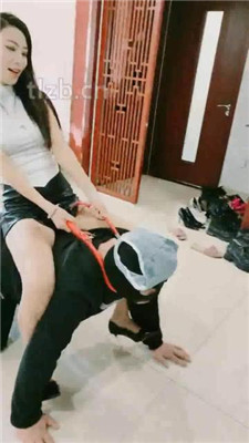 图片[12]_【千寻】吊绑堵嘴暴虐贱奴-踩踏骑马耳光喂口水_HD绳艺资源