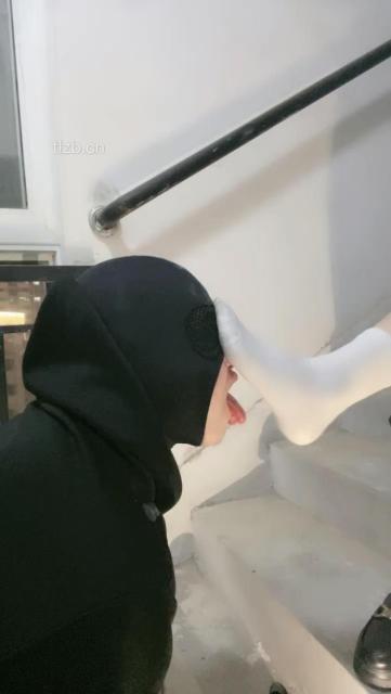 图片[6]_【颜颜sama】楼道-洛丽塔S-皮鞋白袜舔/深喉/踩踏_HD绳艺资源