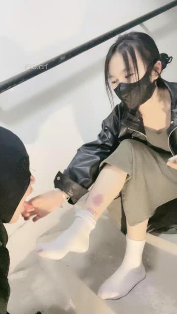 图片[8]_【颜颜sama】楼道-洛丽塔S-皮鞋白袜舔/深喉/踩踏_HD绳艺资源