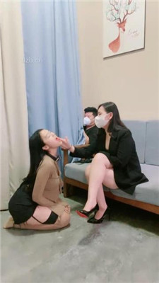 【素人星探】母畜舔原味jio-绿帽老公旁观看_HD绳艺资源