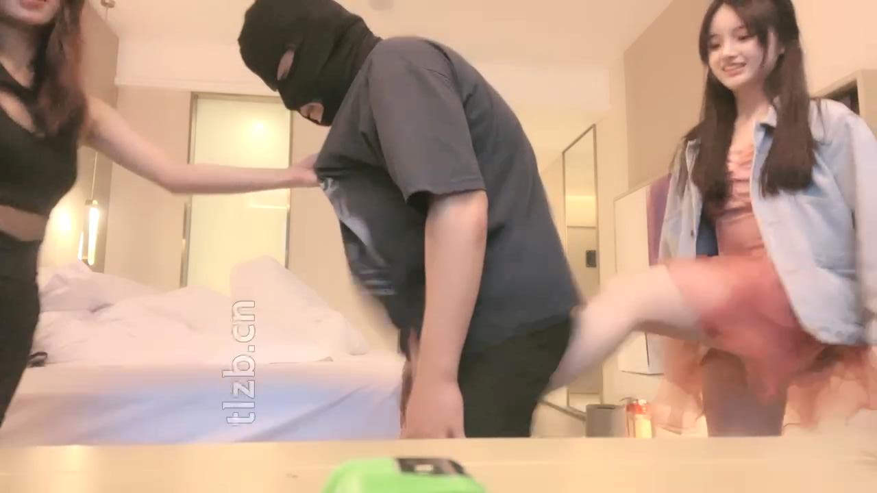 【LL77】双S-提档/裸足长靴白袜踩/吃袜子【双视角版】_HD绳艺资源