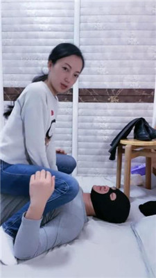 图片[16]_【九蛇大大】长靴白袜裸足踩踏/虐乳/人肉坐垫/耳光_HD绳艺资源