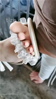 图片[4]_【大美】狗笼圈养-喂食晨尿泡面_HD绳艺资源