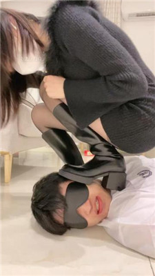 图片[14]_【奶味茶茶】长靴S踩虐/耳光抽/清理脏鞋底_HD绳艺资源