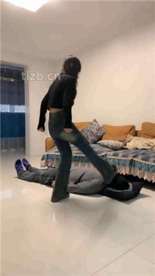 图片[4]_【精神小妹】双S-艺校女神-极度高难度挑战踢踹虐打_HD绳艺资源