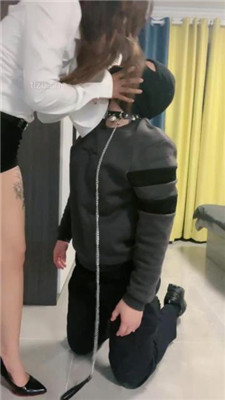 图片[14]_【琪琪美美子】骑马爬行/跪舔裸足/伺候吃饭_HD绳艺资源