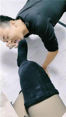 【郡主大大】长靴跪舔/全体重踩踏/脚插嘴【双视角版】_HD绳艺资源