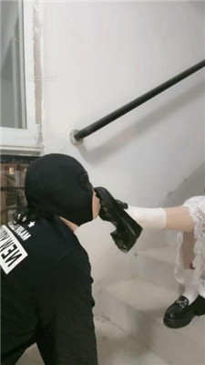 图片[3]_【颜颜sama】母畜-楼道皮鞋白袜调/踩踏-袜子塞嘴_HD绳艺资源