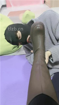 图片[7]_【瑄瑄】狂舔脏长靴鞋底白袜【下】_HD绳艺资源