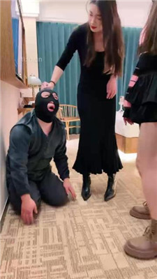 图片[20]_【宸宸S】双S重刑-短靴高跟小白鞋提档狠狗【双视角版】_HD绳艺资源