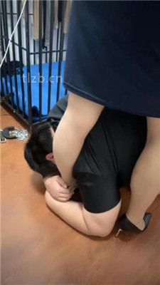 图片[10]_【冰色】狗笼圈养跪舔高跟原味脚_HD绳艺资源