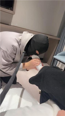 图片[3]_【凉子阿】跪舔长靴白袜裸足/插嘴耳光_HD绳艺资源