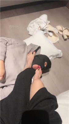 图片[15]_【凉子阿】跪舔长靴白袜裸足/插嘴耳光_HD绳艺资源