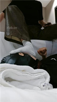 图片[7]_【玥野兔】舔闻短靴-超臭白棉袜裸足_HD绳艺资源