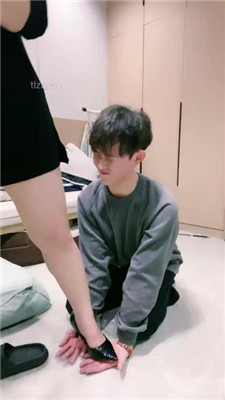 图片[19]_【小羊】高跟踩狗爪/掐脖/骑马耳光/吃口水_HD绳艺资源