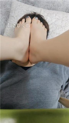 图片[3]_【诗琪】原味裸足捂脸恋足舔_HD绳艺资源