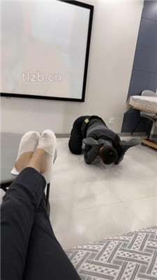 图片[5]_【辣姐】嘴塞袜子物化狗奴/踩踏喂食/喝洗脚水_HD绳艺资源